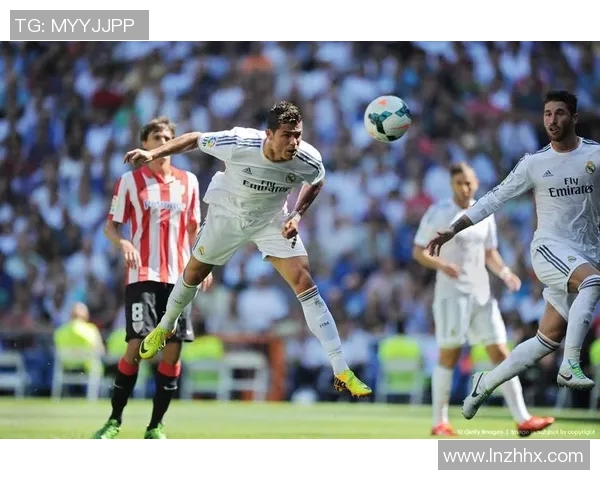 天下足球音乐的魅力探索与经典回顾让我们在旋律中感受足球的激情与梦想