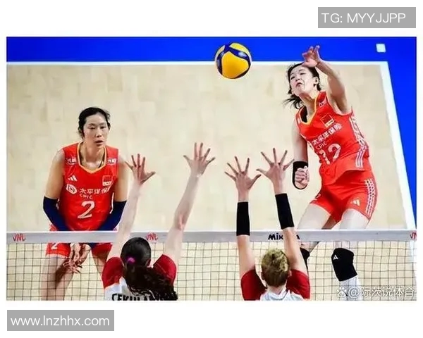 中国女排与土耳其女排精彩对决直播全程回顾与赛后分析 中国女排与土耳其女排精彩对决直播全程回顾与赛后分析